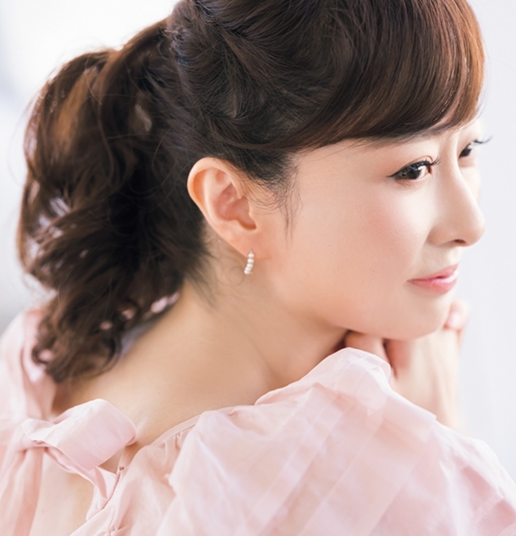 【石井美保の美肌塾】たるみ&ほうれい線の悩みに効くコスメ