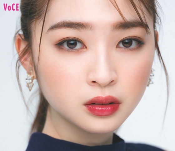【ヘアメイクGeorgeが教えます!】オシャレ顔になれるチークは?【丸顔さんにオススメ!】