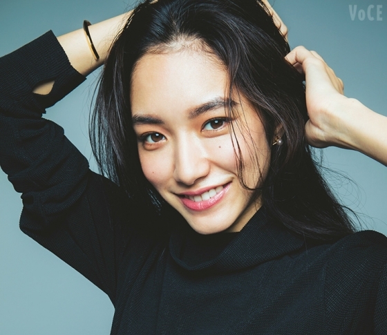 あんなささいなことも!? VOCEで人気のヘアメイクさんがメイクの悩みを即解決|ニットやコートに合うメイクって?