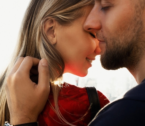 男は本能で感じ取っている? 肌のキレイなあの子がモテる理由