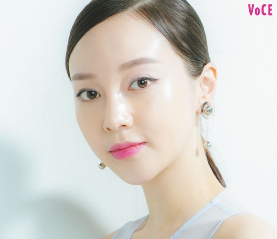 旬の女優【伊藤ゆみ】|リアルな溺愛アイテムをVOCEだけに語る!