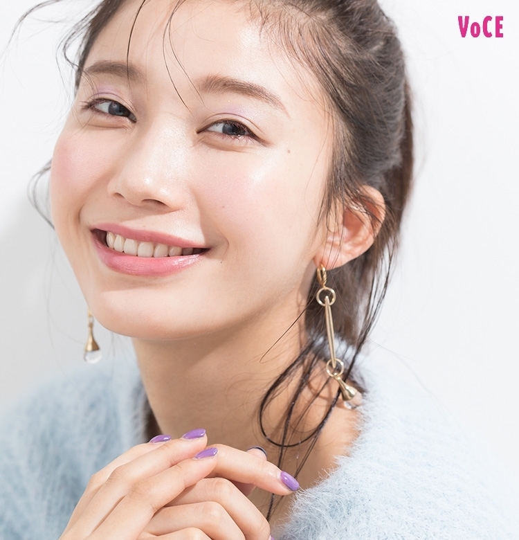 【ボディも美女なグラビアアイドル 小倉優香×paku☆chan】トレンドカラーを使って透明感UP<Part1:真冬のパステルメイク>