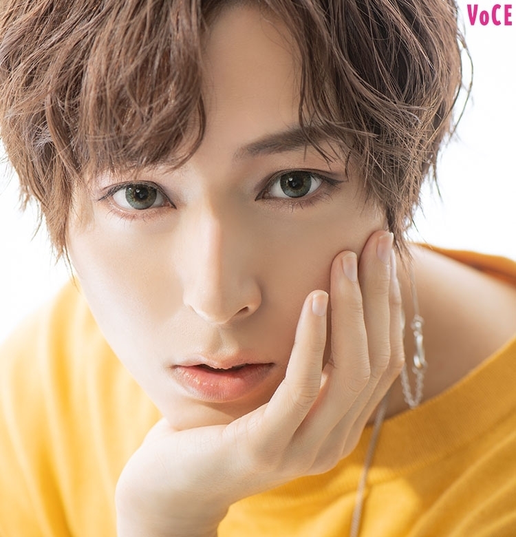 話題の美男子【蒼井翔太】その美しさの秘密に迫る!愛用コスメも大公開【VOCE♡YOU】Vol.24<前編>