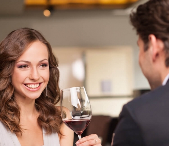 【酒豪女子に捧ぐ!】飲めない男性はお酒好きの女子をどう思ってる?