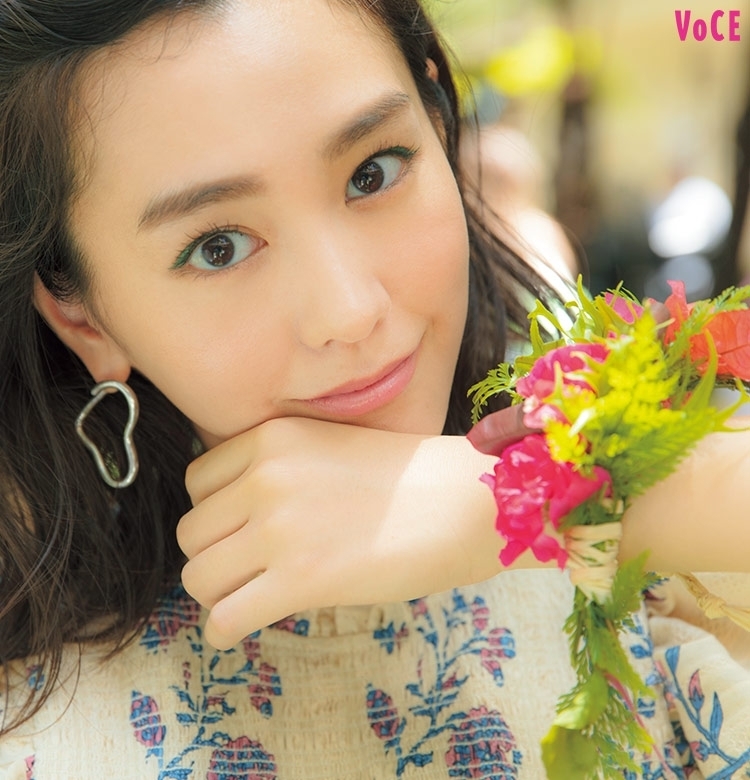 【桐谷美玲】大好きなハワイで、レイ作り&フラダンスに挑戦!