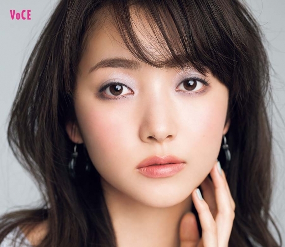 ヘアメイクAYAの【狙い撃ち春コスメ】はSUQQUのツヤアイパレです♡