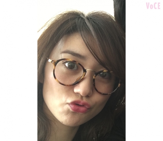 大島優子めがねに胸キュン♡ 今月号は「めがねメイク」
