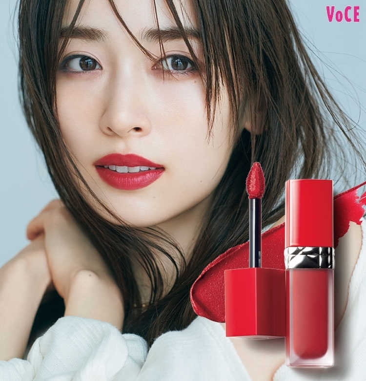 【泉里香】がまとう。ディオール発、話題のリキッドルージュ|この秋、【美人リップ】は花びらソフトマット