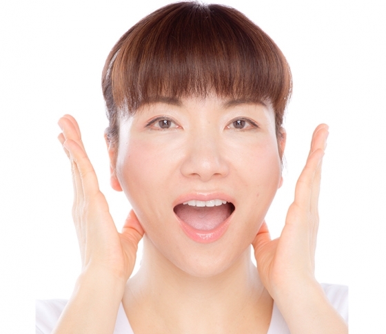 顔太りの原因、もたつく頬肉&フェイスラインのたるみを骨格矯正で解決!【ビューティQ&A】