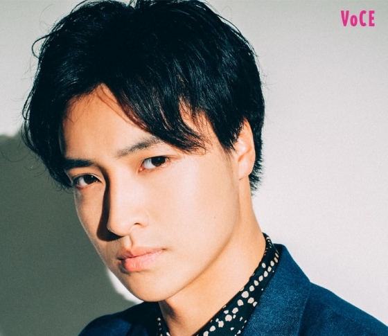 男劇団 青山表参道Xのリーダー【栗山航】さんが、“天然キャラ”と語るメンバーとは……?【VOCE♡YOU】Vol.12