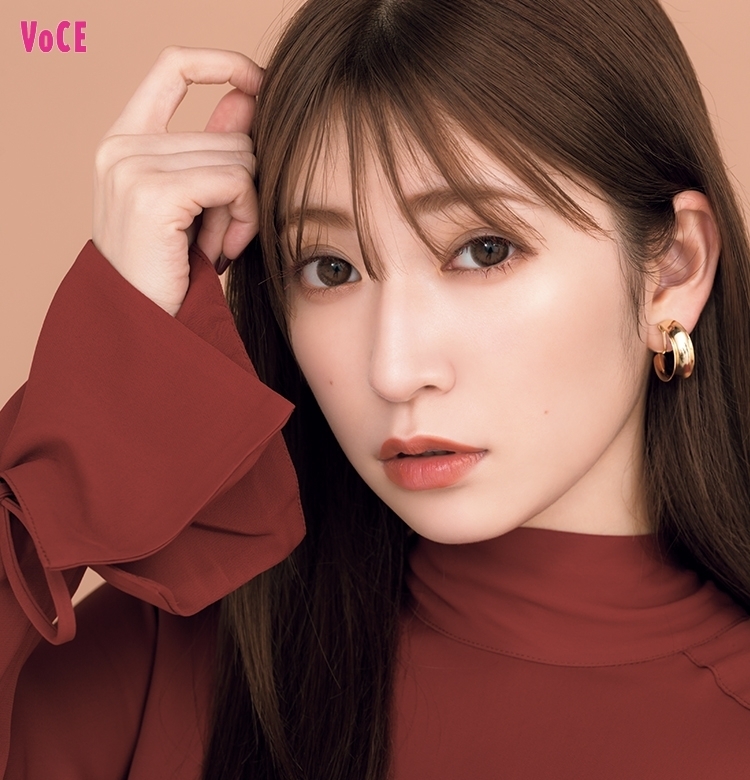 【2019年下半期ベストコスメでベストメイク】吉田朱里×George スモーキーメイクで今旬美人顔!