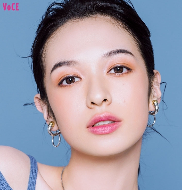 林由香里さんが湿度高めの【春新色】でつくるあどけない美人!|ルナソル、NARS