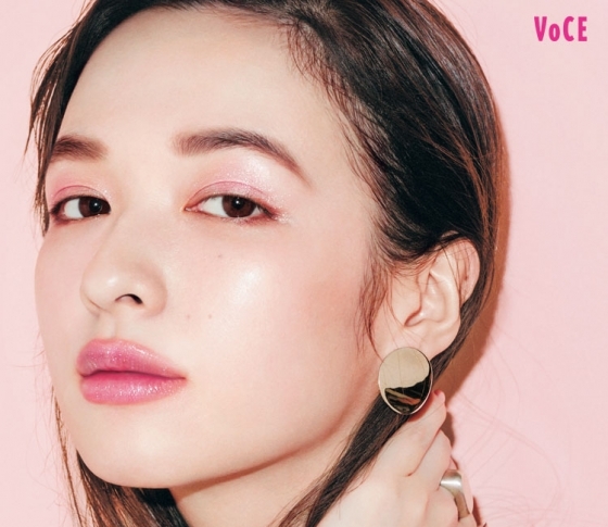 【バイオレットピンク】で彩る「春の色気&洒落感」をマスター!|ルナソル、シャネルetc.