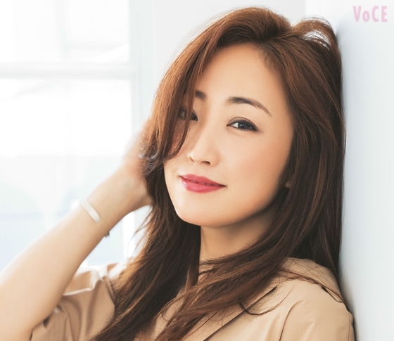 神崎恵さんに聞く♡ 「秋の美人メイク」ぬくっとした色気のポイントは?