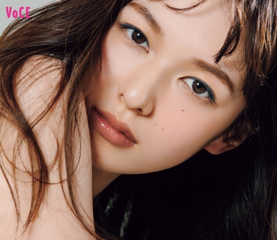 「ブロンズの渋リップ」でアラサーの色気とリッチ感を!【美人見え夏リップ】