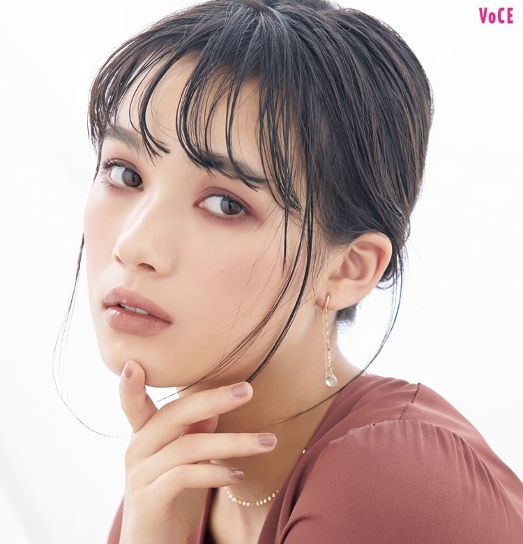 岡田知子メイク【ボルドーEYE×ブラウンCHEEK】はオトナな品を引き出す名コンビ