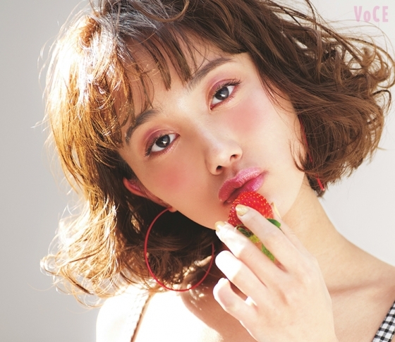 ジューシィでフレッシュな最新“生しぼり”メイク