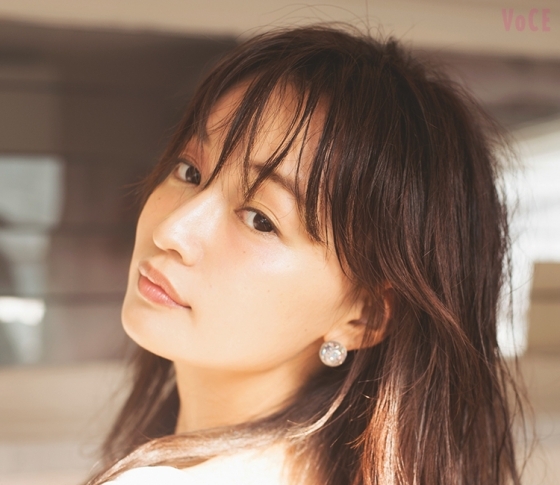 インスタで超話題! 渡部麻衣×クボメイクで#ぴち肌メイク