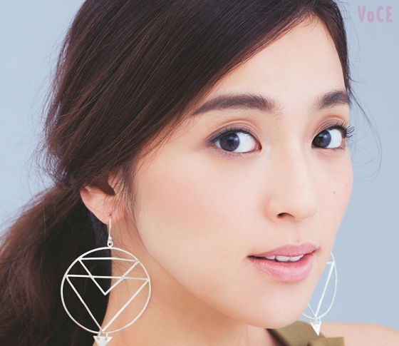 中村アン×秋新色♡真っ黒よりはグレーやネイビーをうまく味方に!
