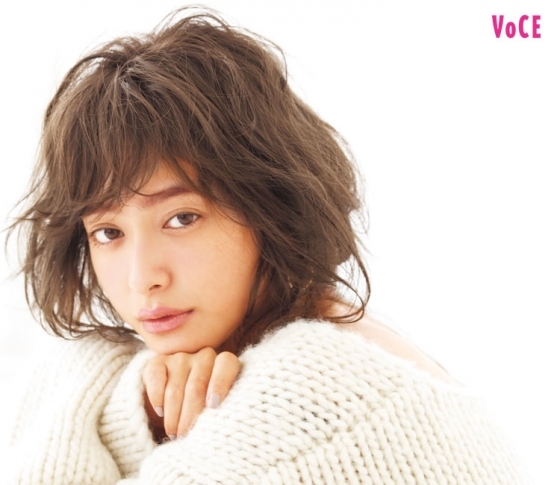 【服が似合うヘアアレンジ】ざっくりニットを着るときの最適アレンジとは?