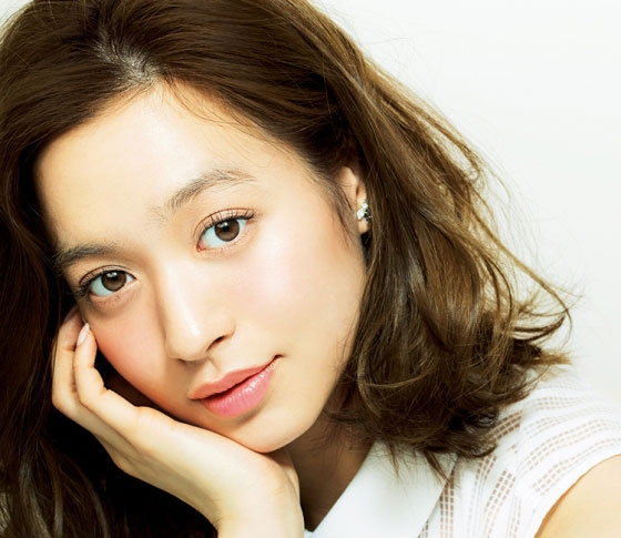 ナチュラルでツヤがある! 美女スキンのつくり方