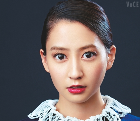 河北麻友子、一気にこなれ感がでるのはやっぱりこの色!