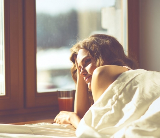寝る時ショーツ履く? 履かない? 快眠度アップするのはこっち!