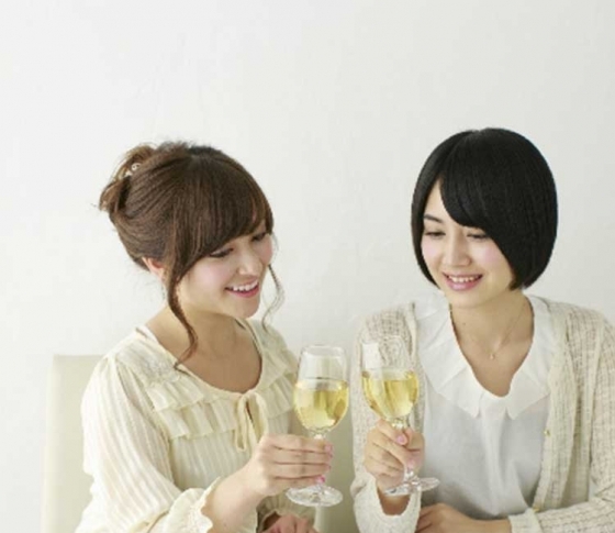 お酒のむくみを持ち越さないために。夜できるケアはコレ