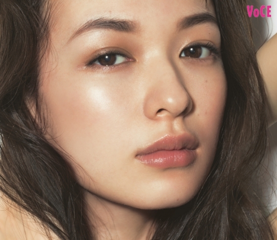 大人メイクの正解は?【強眉×部分艶ファンデ】で美人印象がUPする!