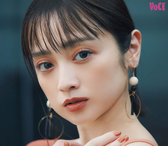 秋のトレンドは“色×色”|【安達祐実】夜遊びはカラフルメイクが正解!