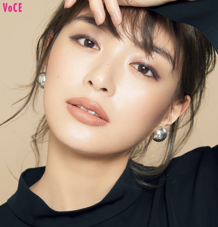 【千吉良恵子×だーりお】ブラウンで今っぽワントーンメイクが完成|シャネル、SUQQU、NARS