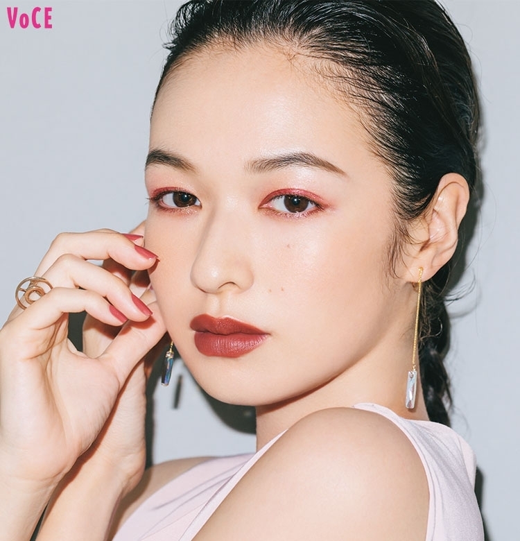 秋新色【シャネルのリップ×Diorのアイパレ】で愛され美人顔にチェンジ!