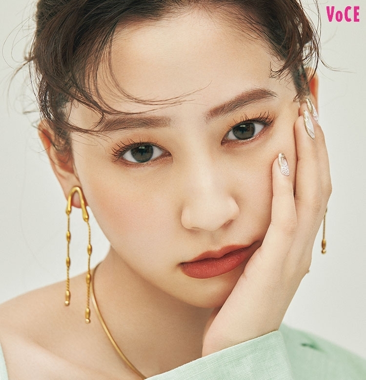 河北麻友子【まゆこれ。】あえて春も“くすみメイク”が気分。
