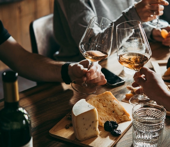 日本人でお酒に強いのは◯◯%!隠れアルコール依存症チェックリストも!【イケメンドクターの美容論vol.7】