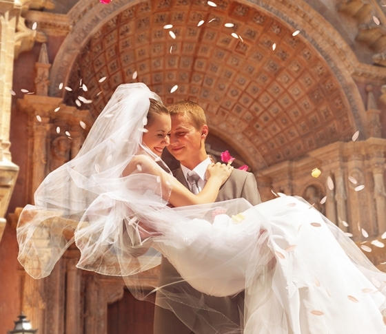 人気占い師イヴルルド遙華先生が教える!幸せな結婚をつかむためにすべき10のこと。