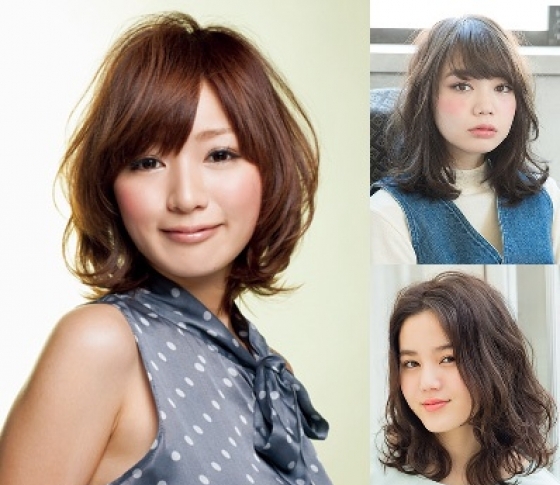 ウェーブを活かしたミディアムヘアで、春らしい大人スタイルに!