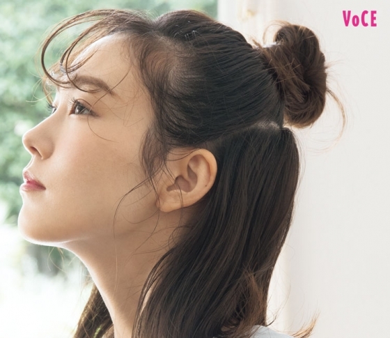 桐谷美玲がチャンレンジ! 細胞レベルでリラックス?「クリスタルボウルヨガ」って?
