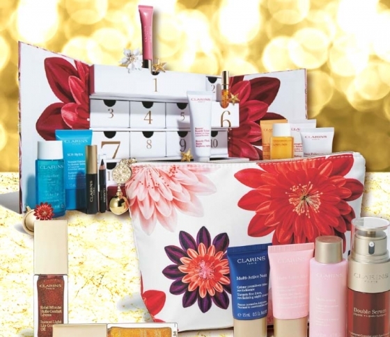 【2018年クリスマスコフレ クラランス】CLARINSの可愛いポーチ付きキットを全部見せ!