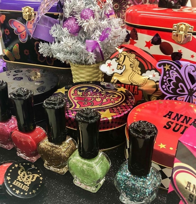 【クリスマスコフレ2019 ANNASUI】アナスイ のポップで可愛いキャンディーカラーをチェック!!