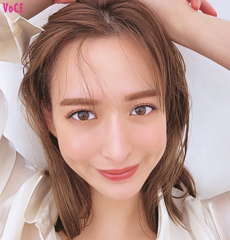 人気モデルの“ベスコスでセルフメイク”【野崎萌香×SUQQUのアイパレ】で最旬カラフル♡