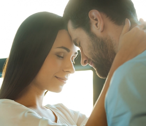 落ち込んでる彼を励ますための方法【本命彼女だからできること】