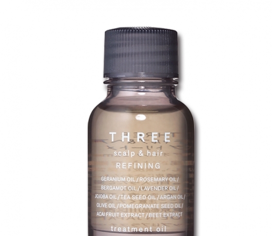 THREEから使った瞬間から、髪が生まれ変わったように感じるヘアオイル登場