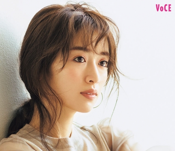 【泉里香】をさらに儚げ&色っぽ顔にさせたベスコスアイテムとは?