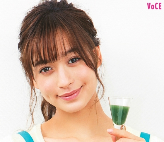 【料理上手で話題♡ 野崎萌香のセルフレシピ公開!】デトックスサラダ&スープでモデルボディ