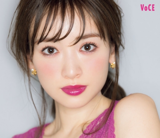 【泉里香】「ベスコス、私ならこう使う!」最旬ピンクメイクで夏顔へチェンジ