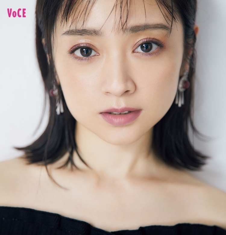 【安達祐実】メイク+人生経験で、ちょうどいい美人ムードをまとう