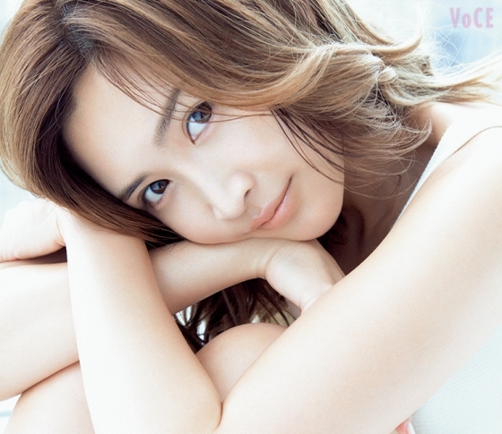 紗栄子のひざは普通の人の顔よりキレイ!
現場スタッフ全員が絶叫