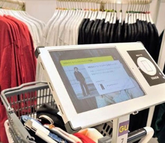 【便利なのは通販だけじゃない!?】GUの「超ハイテク店舗」はこんなにスゴい