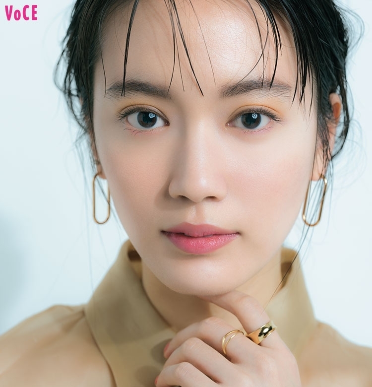 長井かおりさんが提案!2020年春のトレンド肌は“ふんわり発光肌”