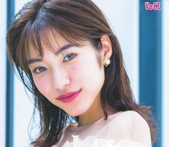 開運する秋色リップは……”ツヤ感ボルドー”【李家幽竹・風水・2017】